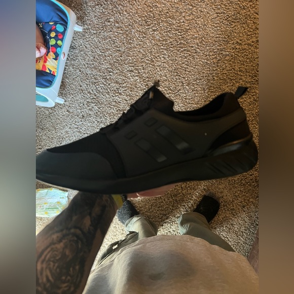 Air Glide Sneakers size 10 - Picture 1 of 3